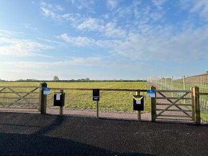 Paw Paddock - Cuckfield — secure enclosed dog field in Haywards Heath, West Sussex