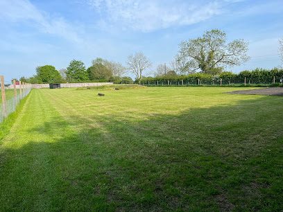 Willow Farm Walkies — secure dog field in Norwich